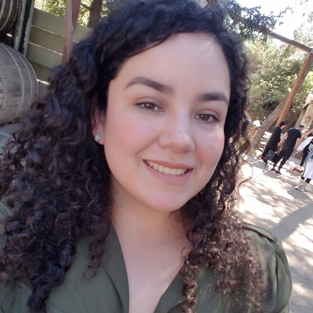 Meet your Posher, Gloria